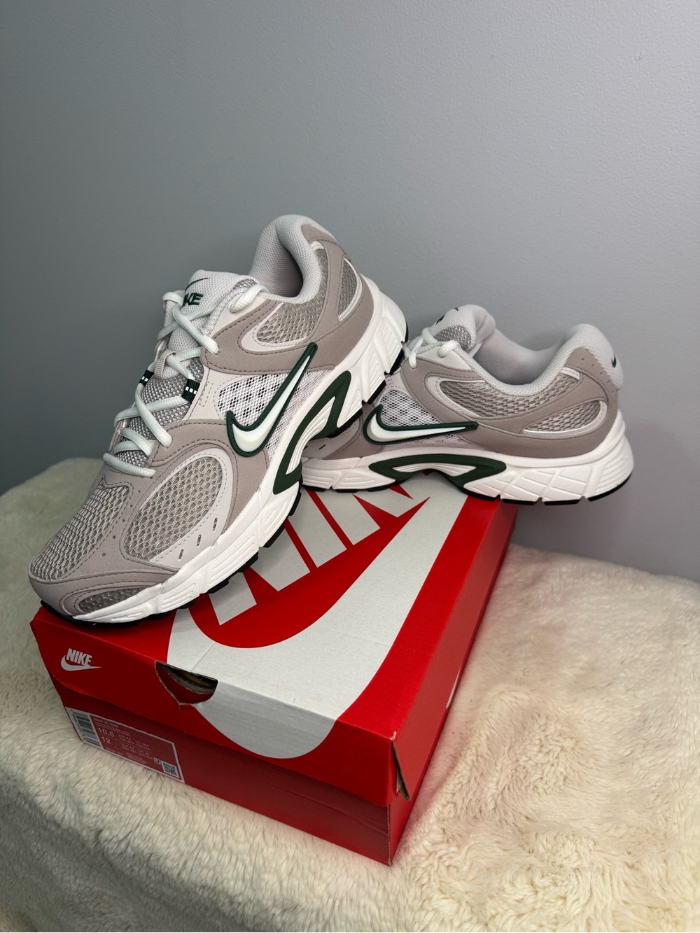 Nike V5 Runner- Grey, Green and White Athletic Sneakers